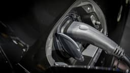 Автомобили Tesla защитили от «вампирского разряда»: представлен режим Low Power Mode