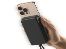 Идеально для iPhone: в Европе вышел мощный портативный аккумулятор Xiaomi с MagSafe