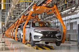 Так много автомобилей Lada пока не нужно: АвтоВАЗ перешел на неполную рабочую неделю