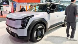 Представлен Kia EV9 с голографическим лобовым дисплеем от Hyundai Mobis