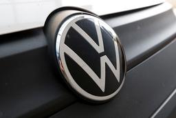Porsche делает ставку на ДВС и откладывает выпуск электромобилей из-за слабого спроса. Volkswagen ждёт убытки в 6 млрд долларов