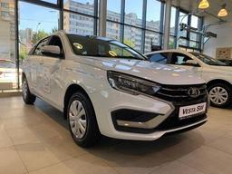 Lada Vesta с «автоматом» продолжает набирать популярность: названы самые востребованные кузова