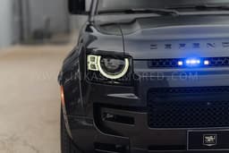 Land Rover Defender 2026 превратили в броневик, защищенный от выстрелов из штурмовой винтовки калибра 7,62 и одновременного подрыва двух ручных гранат