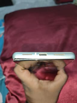 Пользователи Google Pixel 7 и Pixel 7 Pro столкнулись с проблемой вздутия аккумулятора