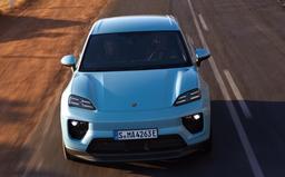 Российские дилеры запустили продажи новых Porsche Macan, цены — от 16 млн рублей