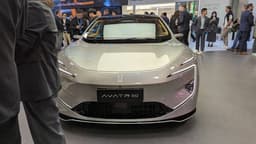 Одноклассник Porsche Panamera или BMW 8 Series Gran Coupe из Поднебесной. Новейший Avatr 012 показали вживую