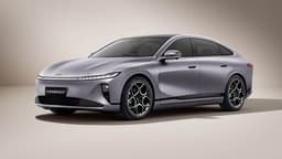 Одноклассник Toyota Camry с запасом хода более 1500 км, дешевле 20 000 долларов. Представлен Changan Nevo A07 2026