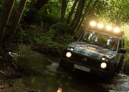АвтоВАЗ запускает внедорожные экспедиции на Lada Niva. Любой желающий за 30 тыс. рублей может протестировать Niva Sport, Niva Bronto и Niva Travel на реальном бездорожье