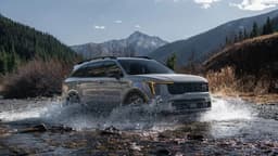 Kia Sorento Hybrid 2026 получил версию X-Line и расход всего 6,5 л/100 км