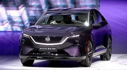 Совершенно новый большой 260-сильный гибридный кроссовер Mazda — всего 120 тыс. юаней (1,4 млн рублей). В КНР стартовали продажи Mazda EZ-60