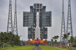 Китай успешно провёл второй испытательный запуск двигателя лунной ракеты Long March-10