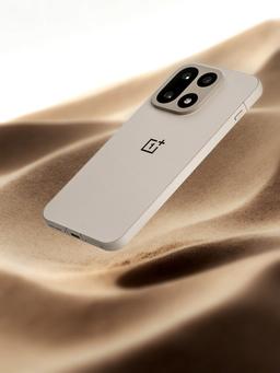 OnePlus 15 станет настоящим монстром автономности: 7300 мАч и 120-ваттная зарядка в корпусе толщиной всего 8,1 мм