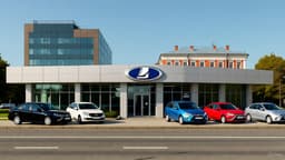 В Санкт-Петербурге впервые за шесть лет закрылся автосалон Lada. Там же продавались Xcite