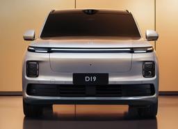 Роскошный кроссовер, но не по роскошной цене. Гибридный Leapmotor D19 получит тяговую батарею емкостью 80 кВтч — в два раза больше, чем у гибридов Li Auto
