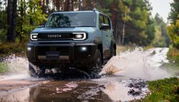 Наконец-то Land Cruiser, доступный каждому? Представлен совершенно новый Toyota Land Cruiser FJ: 2,7-литровый мотор, 6-ступенчатый «автомат», полный привод и два «лица»