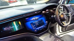 Технология, опередившая время? Mercedes-Benz больше не оснащает свои машины системой Night View Assist