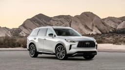 Infiniti QX60 подешевел в России почти вдвое за последний год