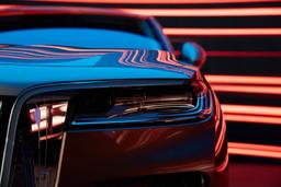 3-литровый V6 на 326 л.с, полный привод, 8-ступенчатый «автомат», пневпоподвеска до 248 мм. В России представлена новая версия Hongqi  H9