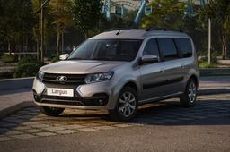 Владельцы новых Lada Largus жалуются на управление, АвтоВАЗ утверждает, что это единичные случаи