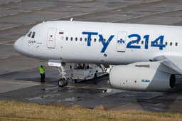 В 2025 году в России выпустят в три раза меньше самолетов Ту-214, чем планировалось: один вместо трех