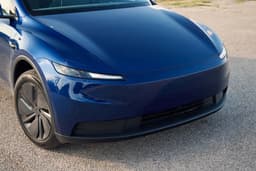 Tesla представила бюджетный кроссовер Model Y Standard: 300 л.с., запас хода 517 км и никакого автопилота — 40 тыс. долларов