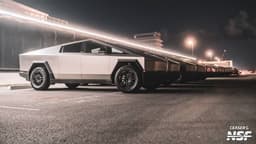 «Cтолица кибертраков». Космодром Starbase заполонили Tesla Cybertruck