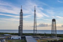 Blue Origin получила контракт на $78,2 млн для расширения инфраструктуры спутниковой подготовки в Кейп-Канаверал