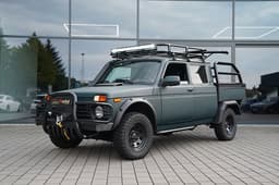 Советская классика по-немецки: уникальную Lada Niva в Германии превратили в люксовый внедорожный пикап, а теперь продают за 35 тыс. евро