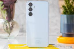 Финальная One UI 8.0 с Android 16 пришла на недорогие смартфоны Samsung Galaxy Wide 8 (Galaxy M16/F16) и Galaxy A35