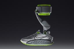 Это как электровелосипед в мире обуви. Nike представила Project Amplify — экспериментальные кроссовки с электроприводом