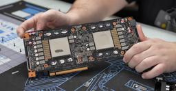 Очень тонкий ускоритель с двумя GPU, 96 ГБ памяти и ценой всего 1400 долларов. Gamers Nexus разобрали Huawei Atlas 300I Duo