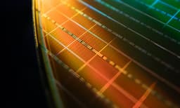 Micron купит целый завод по производству памяти DRAM, но вклад в увеличение производства чипов будет заметен только через год