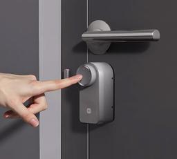 Максимально простой в установке умный дверной замок Xiaomi Self-Install Smart Lock поступил в продажу: сканер отпечатков пальцев, пароль и голосовое управление за 80 долларов