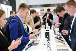 Россияне всё активнее приобретают смартфоны с доплатой, сдавая даже флагманы: трейд-ин в «М.Видео» взлетел почти в 4 раза за год