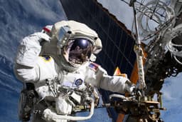 Астронавты NASA проведут первые выходы в открытый космос в 2026 году 8 и 15 января