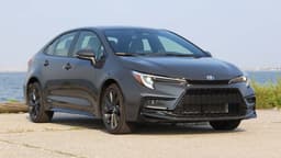 Американцы выбирают Toyota Corolla и Camry: 2025 год стал рекордным для Corolla Hybrid, GR Corolla и Camry Hybrid