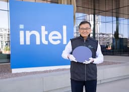 Nvidia хочет производить чипы на мощностях Intel, но только с 2028 года