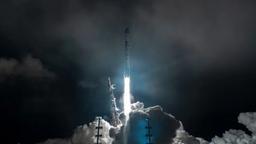 SpaceX успешно запустила 25 спутников Starlink с базы Ванденберг. Новая партия аппаратов довела орбитальную группировку Starlink примерно до 9500 активных спутников
