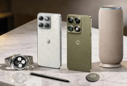 Новый флагман Motorola со стилусом, умные часы, колонку и трекер показали на общем изображении