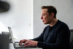 На площадке Илона Маска произошёл масштабный сбой: более 100 000 пользователей X (Twitter) сообщили о проблемах