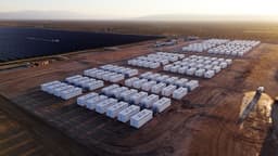2000 Megapack выпущено на одном заводе Tesla в 2025 году: в одном устройстве — целых 40 ГВт·ч ёмкости