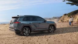 Дилеры Toyota устанавливают огромные наценки на RAV4 нового поколения в США