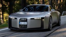 На раздутые «ноздри» BMW Audi ответит «усами Чаплина»: Audi меняет легендарный дизайн решеток радиатора на всех моделях