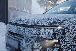 Hyundai Bayon радикально меняет имидж: кроссовер станет мощнее и брутальнее, а под капотом появится гибридная система
