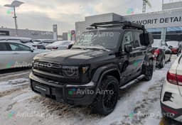 С палаткой на крыше и логотипом Chery: в Россию привезли эксклюзивный iCaur V27 — внедорожник, призванный заменить Land Rover и Land Cruiser