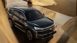 Запас хода до 1730 км и расход 3,35 литра на 100 км. Представлен Geely Galaxy M7