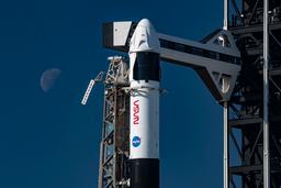 Погода нелётная: NASA рассматривает очередной перенос запуска Crew-12