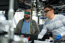 Физики объяснили высокую эффективность перовскитов в преобразовании солнечной энергии