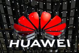 Выручка Huawei в 2025 году взлетела до рекордных 127 млрд долларов несмотря на американские санкции
