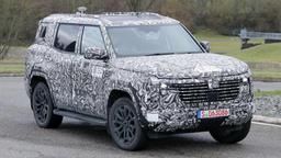 Mitsubishi Pajero нового поколения засняли на дороге